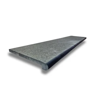 Stopnica-Plomieniowana-G690-Bazalt-Bullnose-135x35x2-2-1.webp
